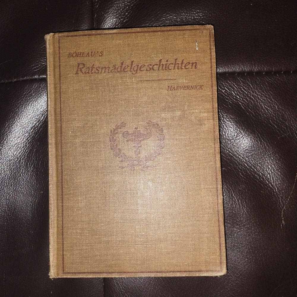 1908 Vintage Modern Language Hardcover Book